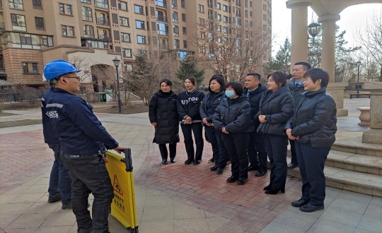 15.腾博会官网 · 嘉邑小区开展电梯清静知识培训_副本.jpg