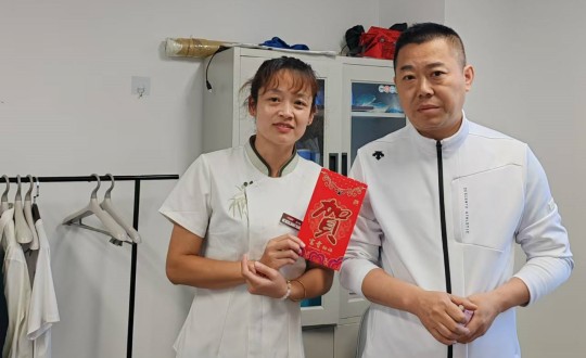 2024年9月13日，旅馆，全体员工，发放中秋节福利_副本.jpg