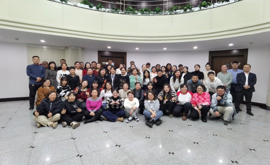 2024年1月13日，药业公司举行2023年度总结表扬暨“平行腾飞”主题年会_副本.jpg