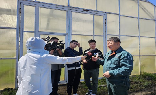 2024年5月24日，农业总公司副总司理侯正发接受《守望都会》采访_副本.jpg