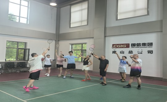 2.腾博会官网南山羽毛球社群组织基础教学活动_副本.jpg